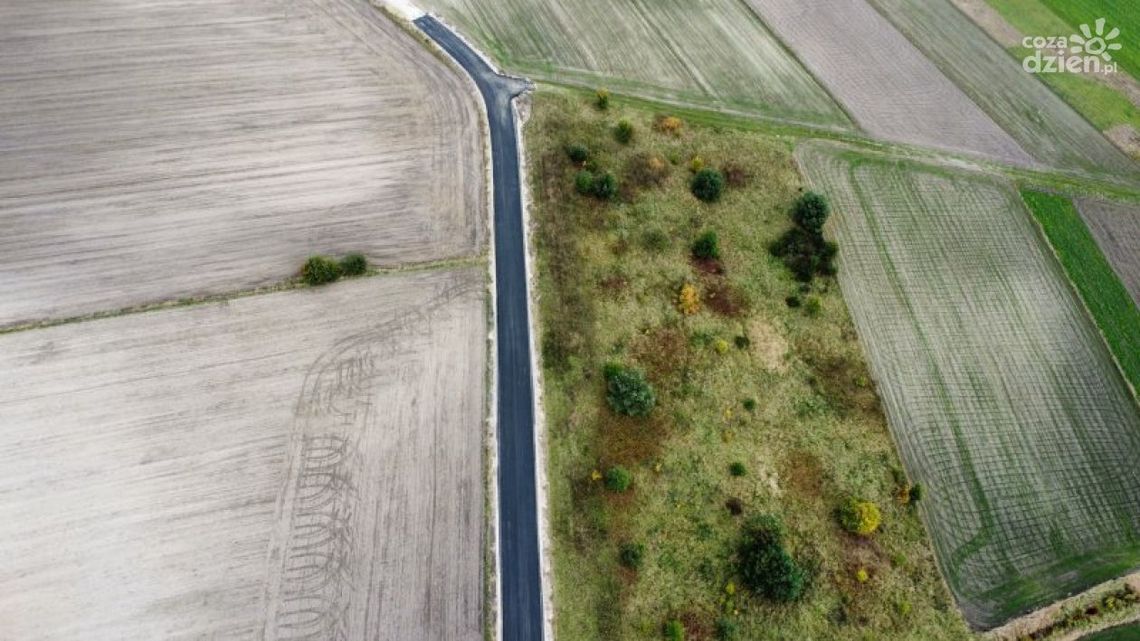 Droga Dobrut - Bąków - Ciepła już po przebudowie Droga Dobrut - Bąków - Ciepła już po przebudowie