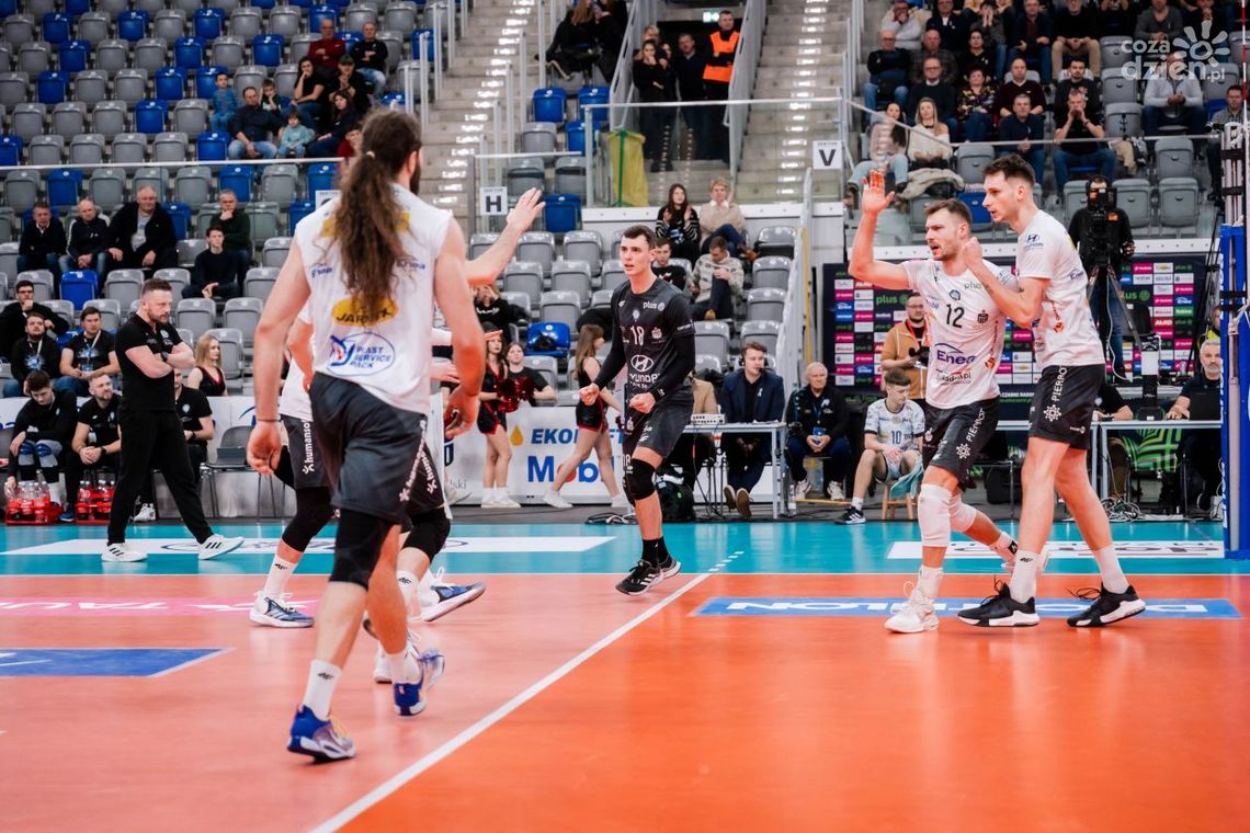 Druga rocznica Enei Czarnych Radom. W poniedziałek mecz z Asseco Resovią Rzeszów Druga rocznica Enei Czarnych Radom. W poniedziałek mecz z Asseco Resovią Rzeszów