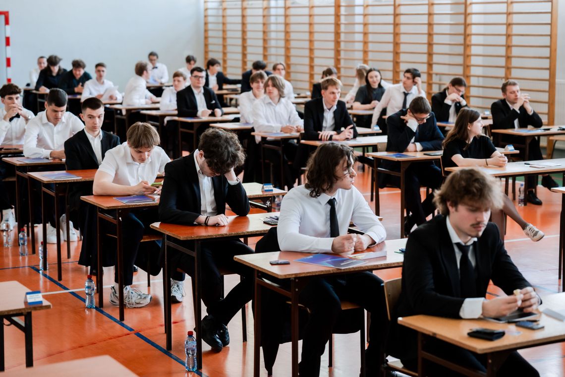 Drugi dzień egzaminu dojrzałości! Uczniowie zmierzyli się z matematyką Drugi dzień egzaminu dojrzałości! Uczniowie zmierzyli się z matematyką