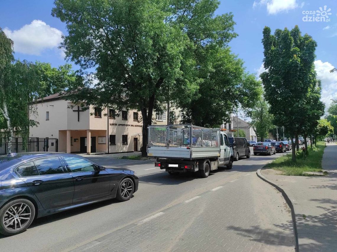 Duże korki na ul. Okulickiego. Co się dzieje? Duże korki na ul. Okulickiego. Co się dzieje?