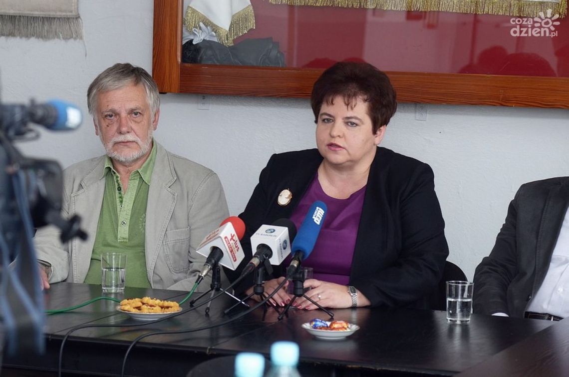 Duże straty spółek i wysokie zarobki prezesów