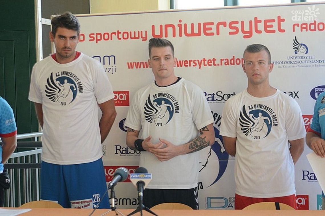 Duże wzmocnienia szczypiornistów Duże wzmocnienia szczypiornistów