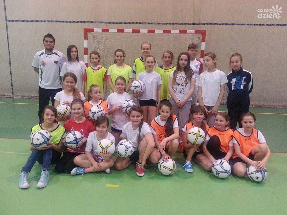 Duże zainteresowanie kobiecym treningiem w Radomiaku Duże zainteresowanie kobiecym treningiem w Radomiaku