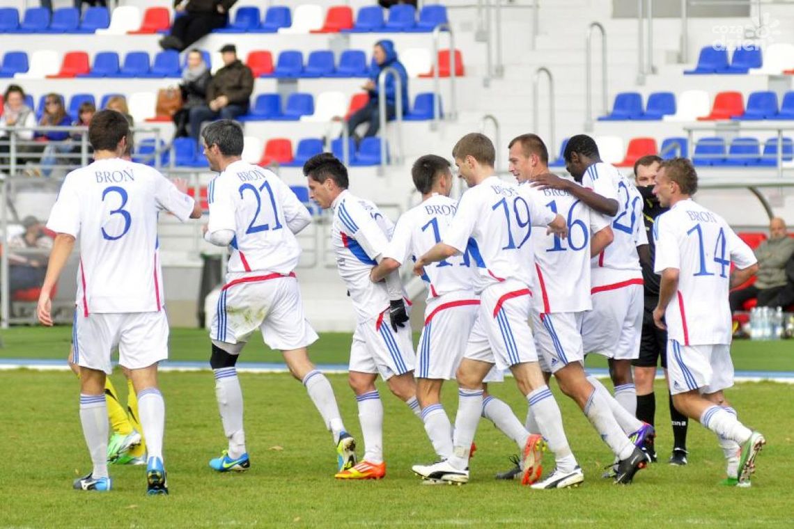 Dużo bramek i zwycięstwo Broni w Żyrardowie