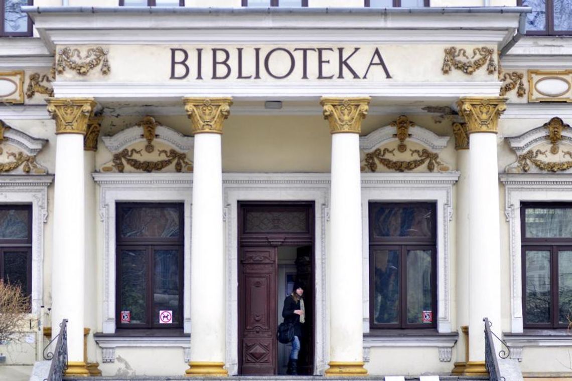 Dwa spojrzenia na codzienność. Październikowe spotkania ze sztuką Dwa spojrzenia na codzienność. Październikowe spotkania ze sztuką