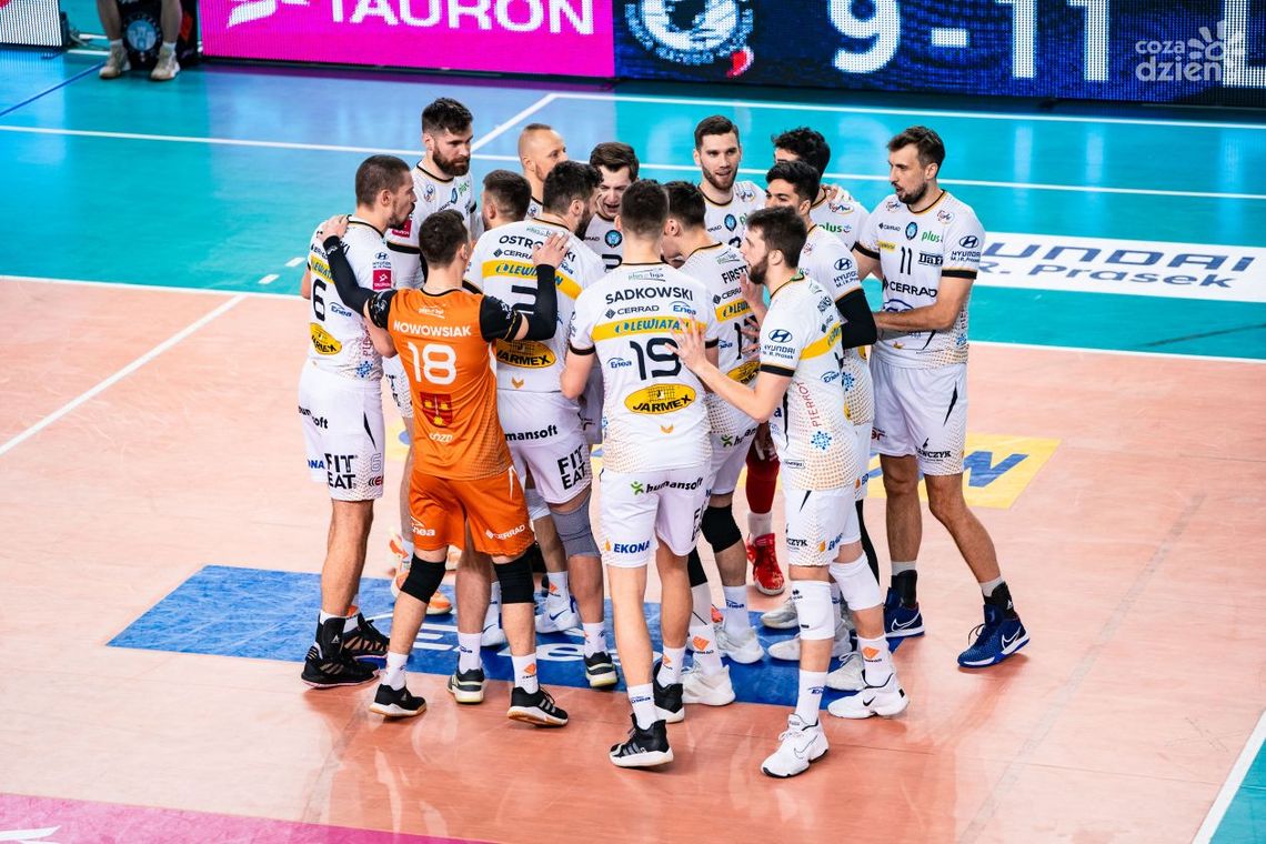 Dwie ostatnie kolejki Cerradu Enei Czarnych Radom Dwie ostatnie kolejki Cerradu Enei Czarnych Radom