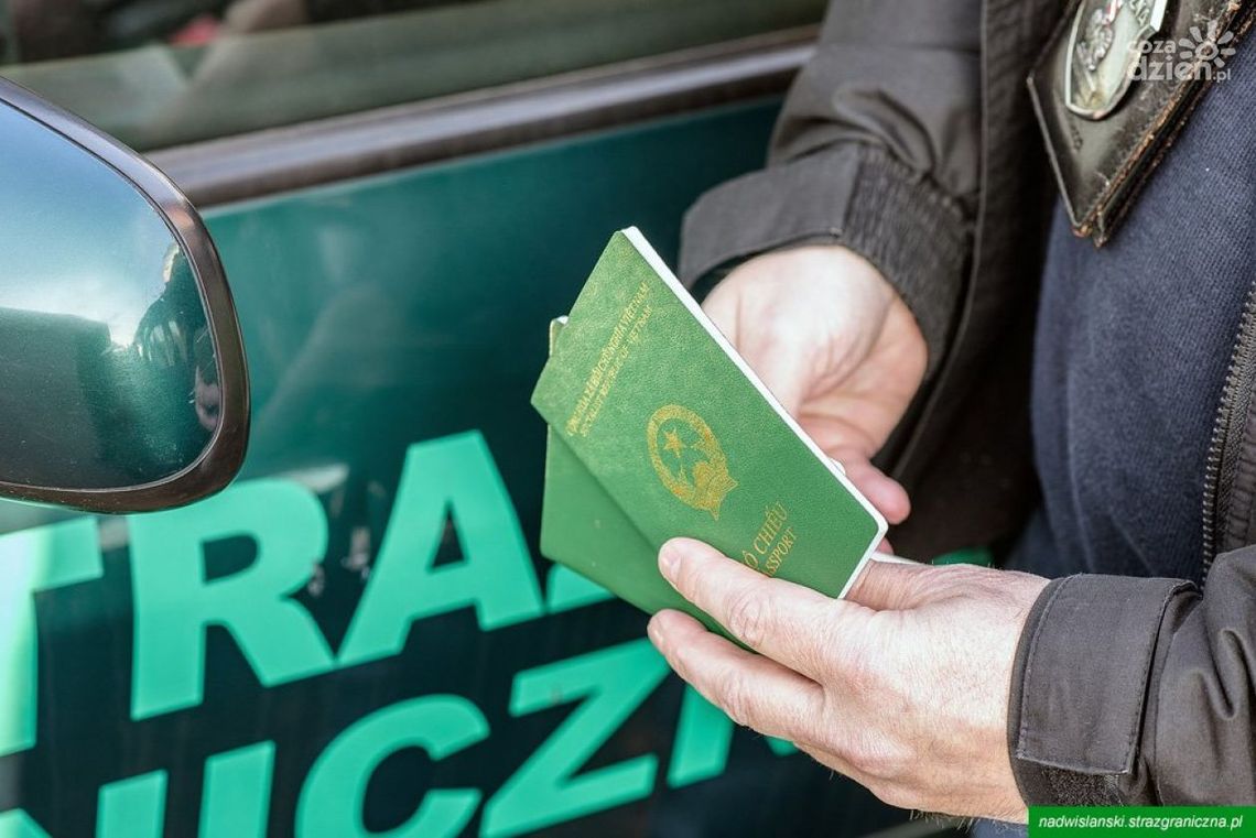 Dwóch Azjatów zatrzymanych w Radomiu za nielegalny pobyt