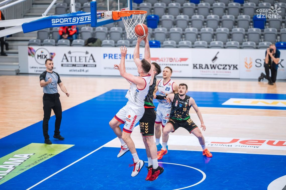 Dwóch koszykarzy HydroTrucku Radom w najlepszej piątce sezonu! Dwóch koszykarzy HydroTrucku Radom w najlepszej piątce sezonu!