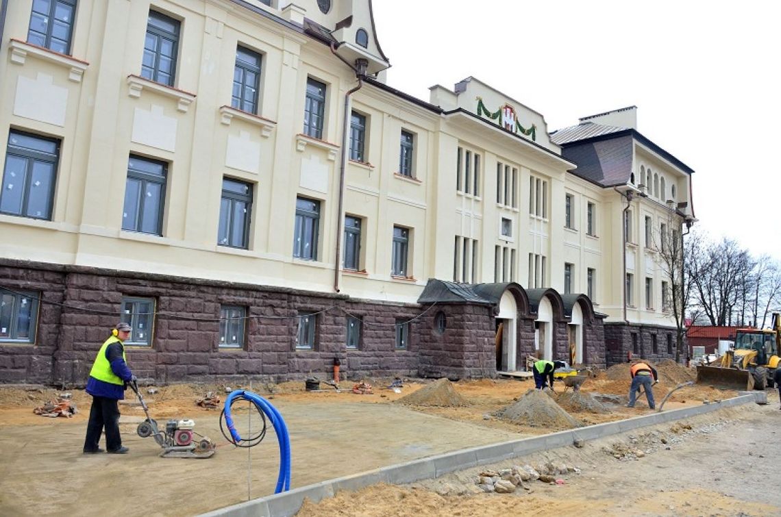 Dworzec kolejowy nabiera blasku Dworzec kolejowy nabiera blasku