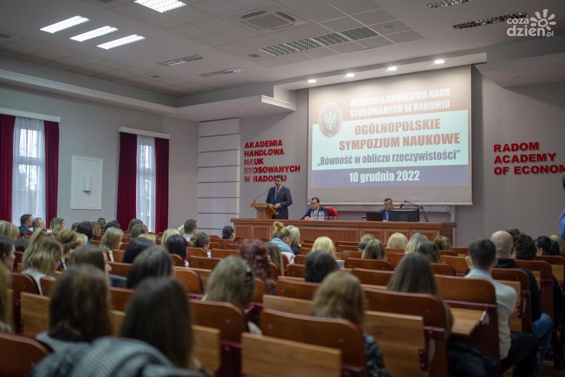 Dyskutowali o prawach człowieka w Międzynarodowy Dzień Praw Człowieka Dyskutowali o prawach człowieka w Międzynarodowy Dzień Praw Człowieka