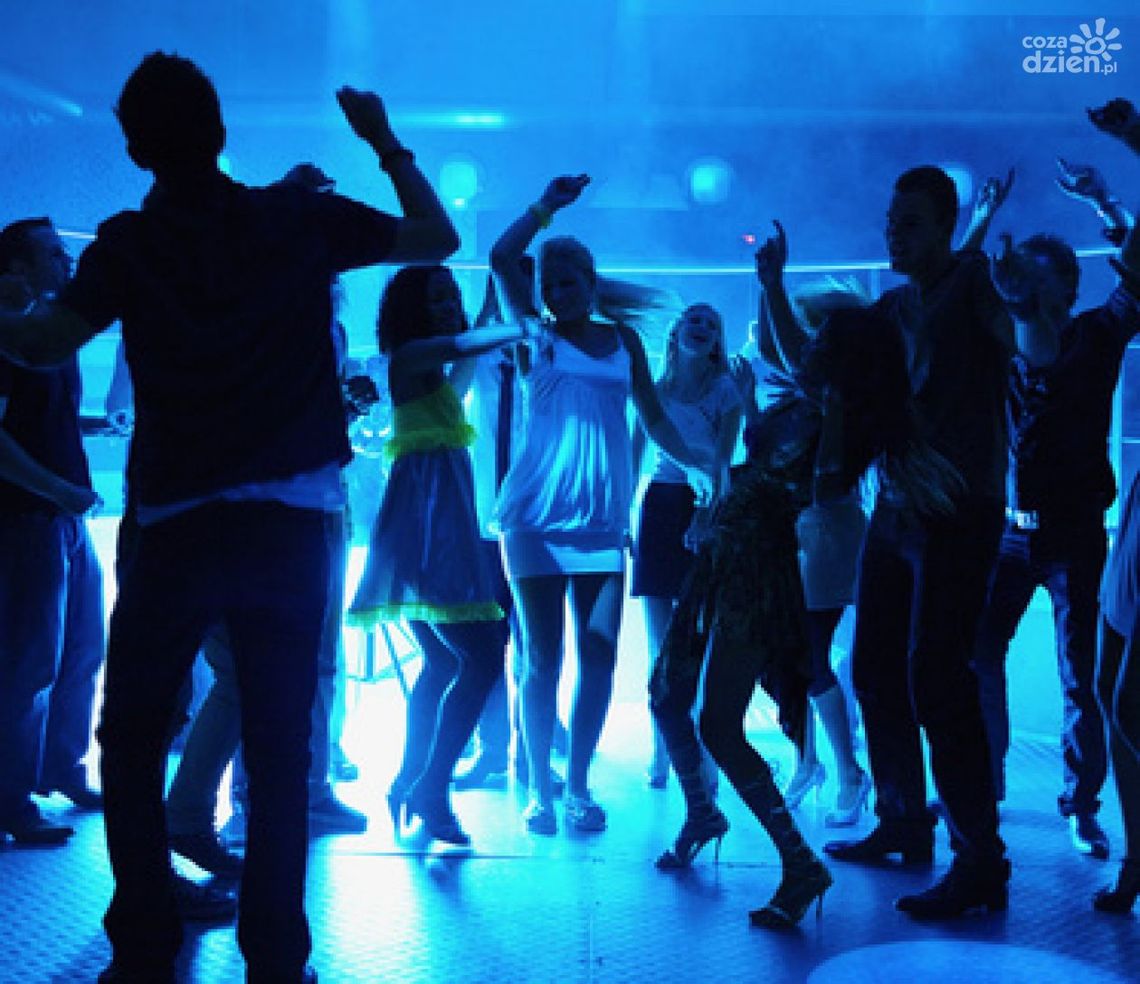 Dzicy w tanecznym tłumie... Dzicy w tanecznym tłumie...