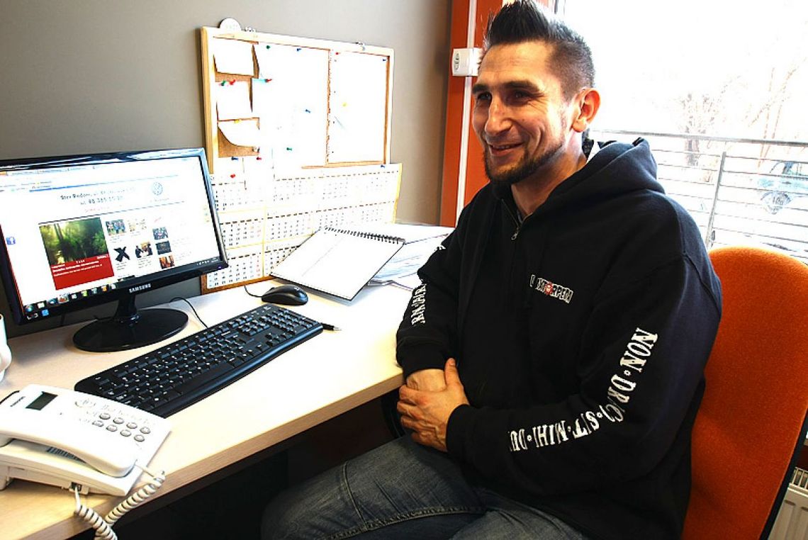 Dzieci przełamują fale