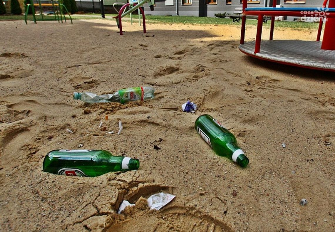 "Dzieci w śmieciach" "Dzieci w śmieciach"