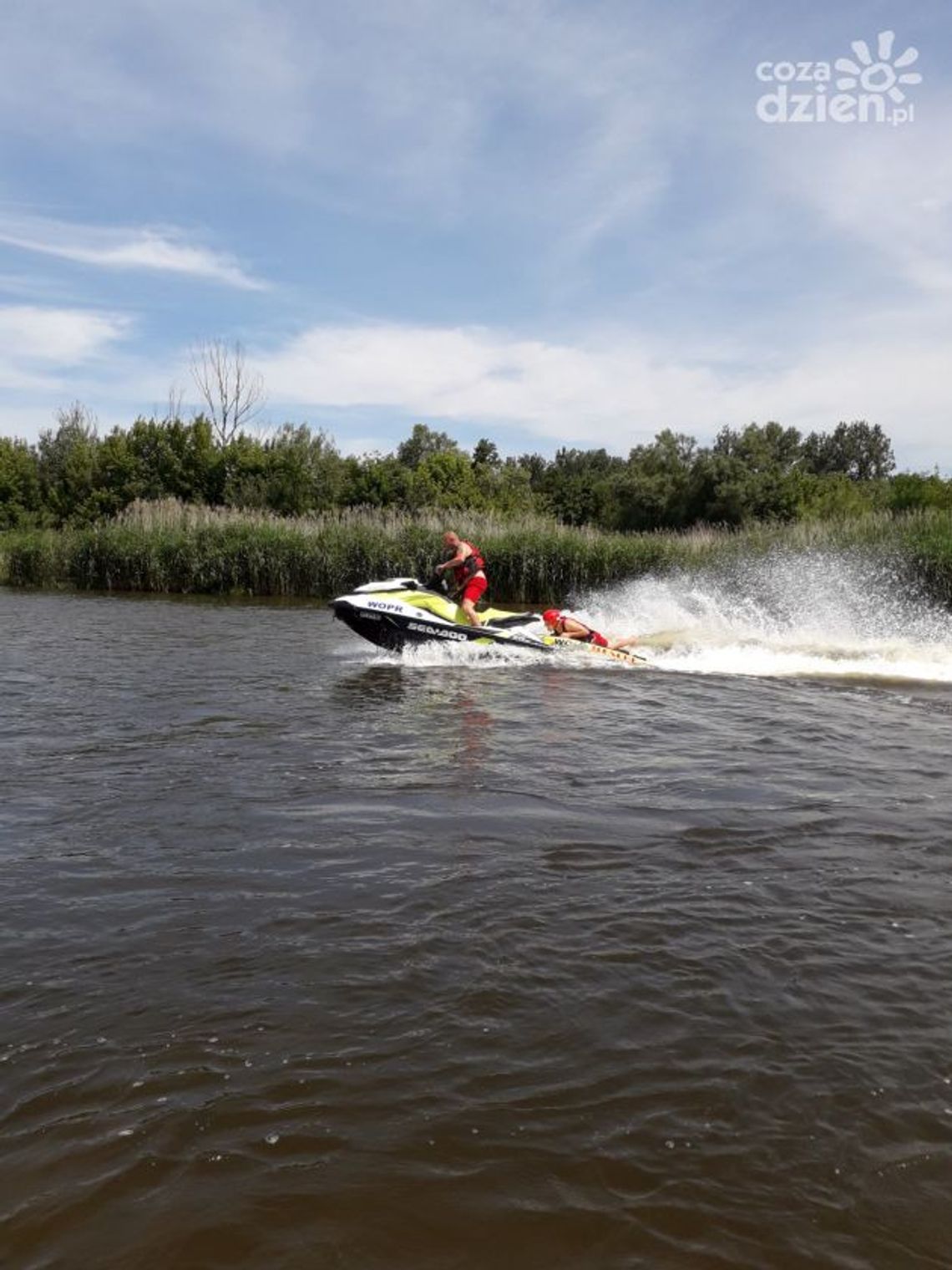 Dziecko wypadło z kajaka na Pilicy