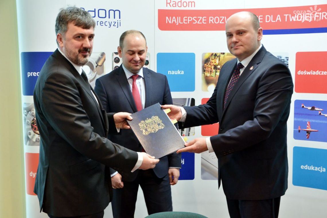 Dzienniki w szkołach przechodzą do historii