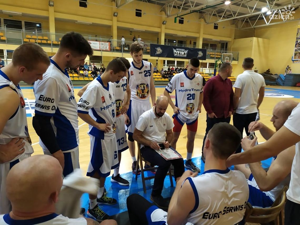 Dziewiąte zwycięstwo koszykarzy HydroTrucku Sky Tattoo Dziewiąte zwycięstwo koszykarzy HydroTrucku Sky Tattoo