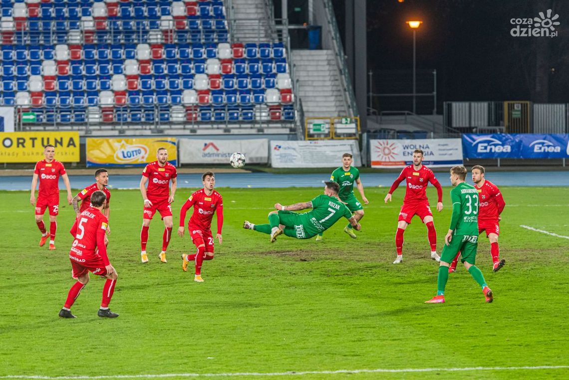 Dziewięć meczów do szczęścia? Radomiak głośno puka do drzwi Ekstraklasy!