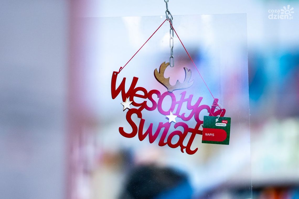 Dzisiaj niedziela handlowa - policja w sklepach i galeriach