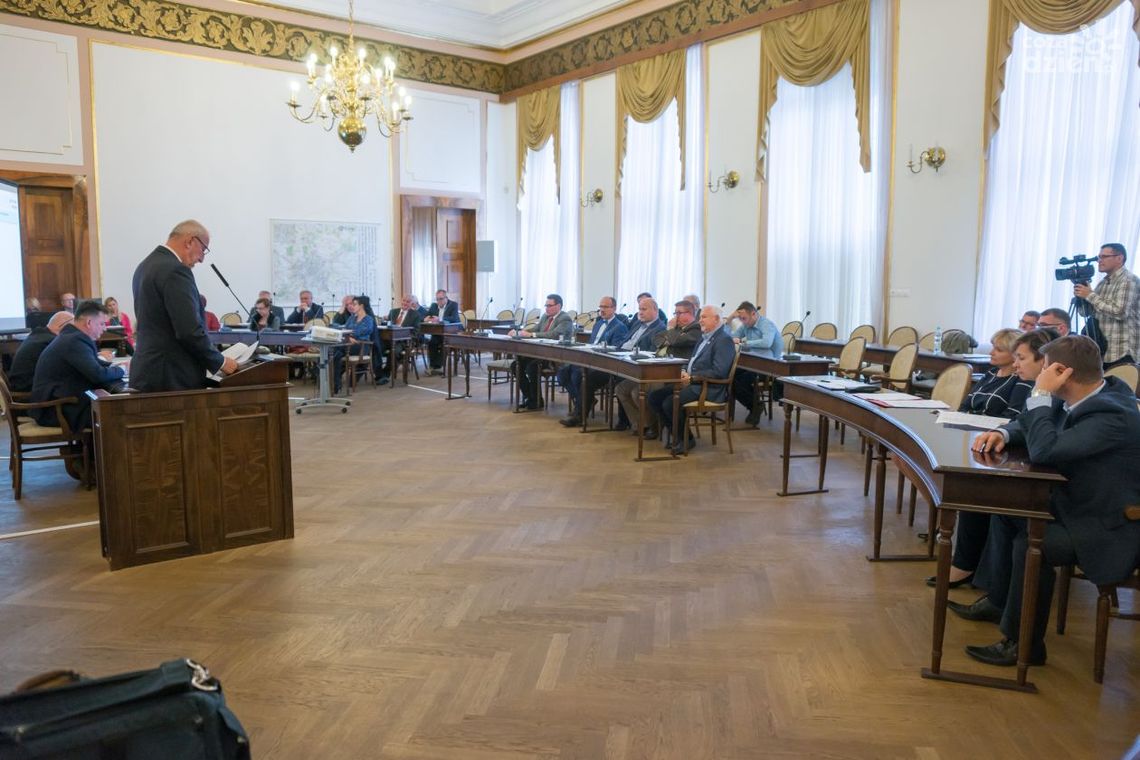 Dziura budżetowa większa o 20 mln!