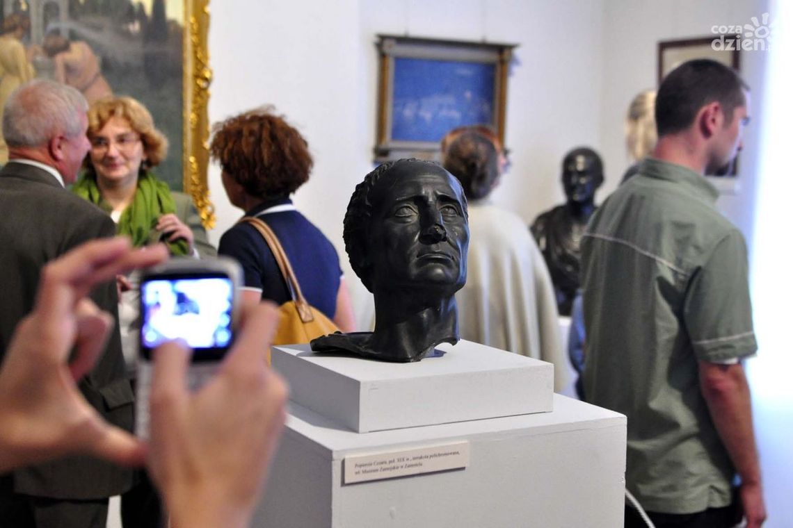 Efeb z Maratonu i zamyślony faun w Radomiu