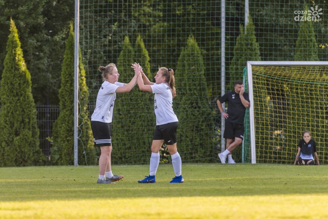 Efektowna wygrana piłkarek HydroTrucku