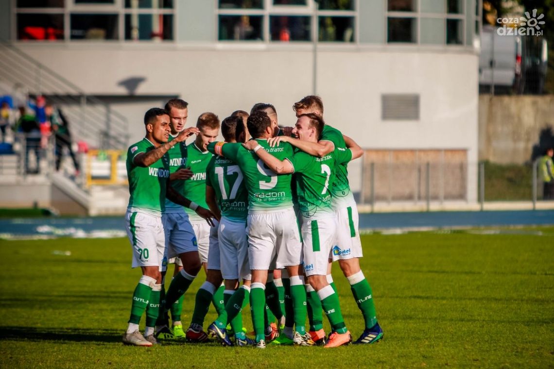 Elana - Radomiak. Twardy piernik do zgryzienia