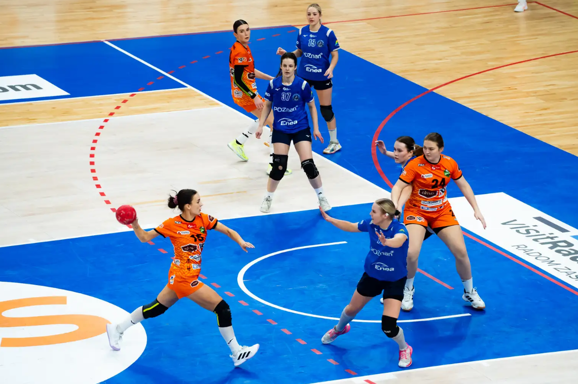 Elmas-KPS APR Radom nie dał szans rywalkom z Poznania Elmas-KPS APR Radom nie dał szans rywalkom z Poznania