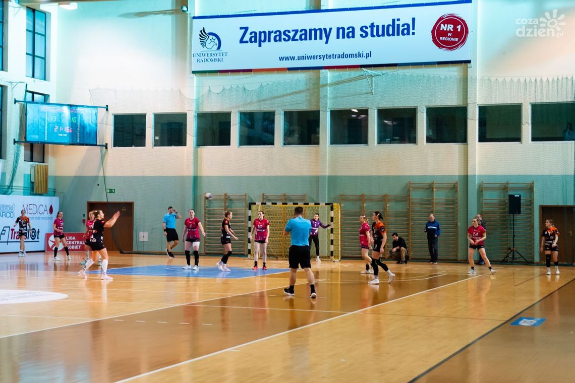 Elmas-KPS APR Radom wygrał z MKS-em Vitamineo Jelenia Góra