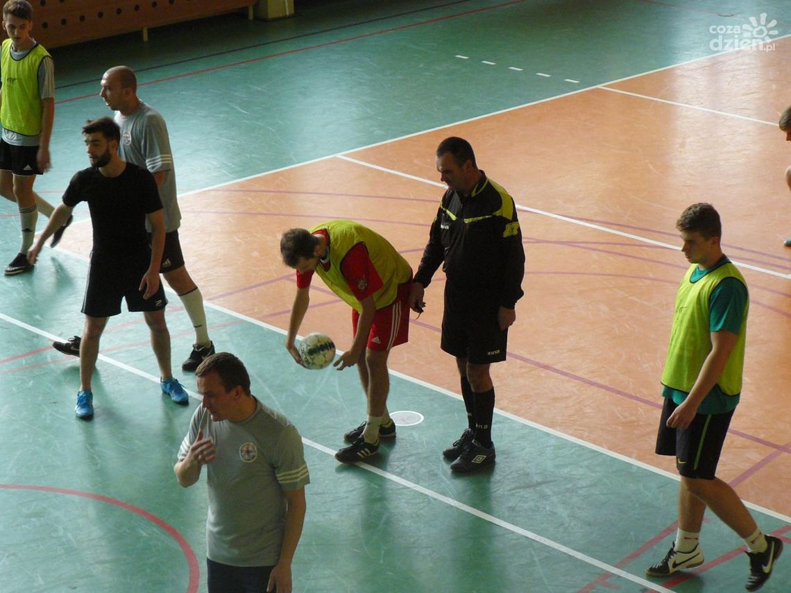 Eltast pierwszym liderem Eltast pierwszym liderem