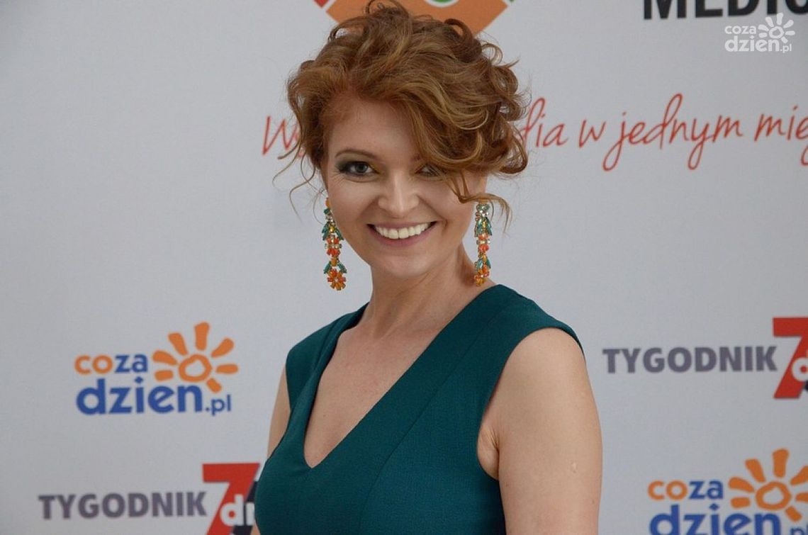 EMILIA WRÓBEL: Jak ubrać się na sylwestra