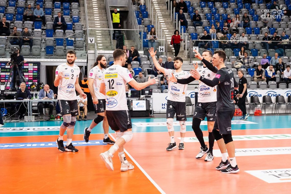 Enea Czarni Radom walczą o życie! W czwartek mecz w Wieluniu Enea Czarni Radom walczą o życie! W czwartek mecz w Wieluniu