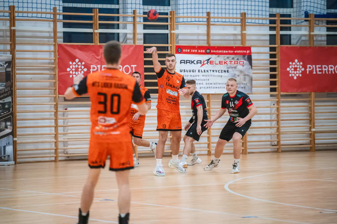 Enea Orlęta Zwoleń wygrywają z KS Warszawianką, mecz Lidera Radom przełożony Enea Orlęta Zwoleń wygrywają z KS Warszawianką, mecz Lidera Radom przełożony