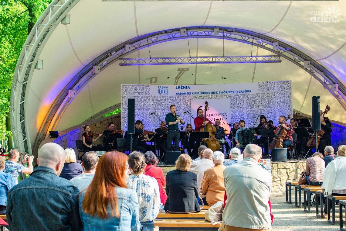 Etniczny koncert w muszli Etniczny koncert w muszli