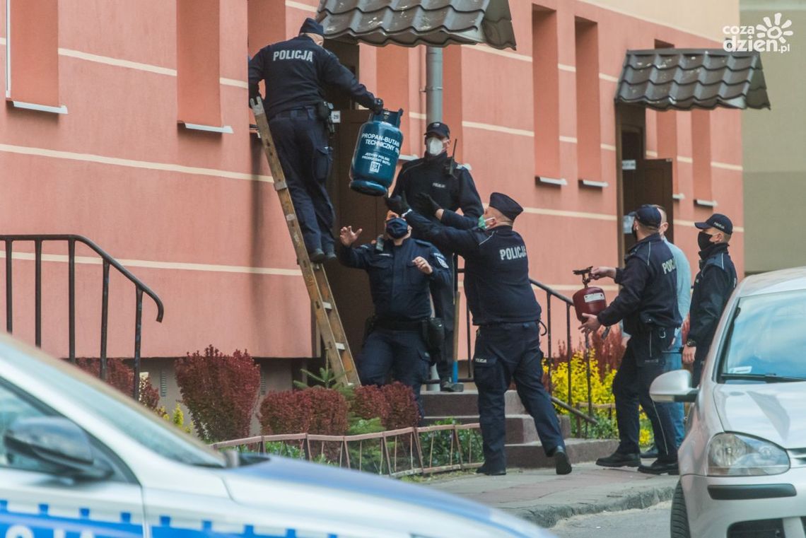 Ewakuacja bloku na os. Planty. Próba samobójcza (Aktualizacja)