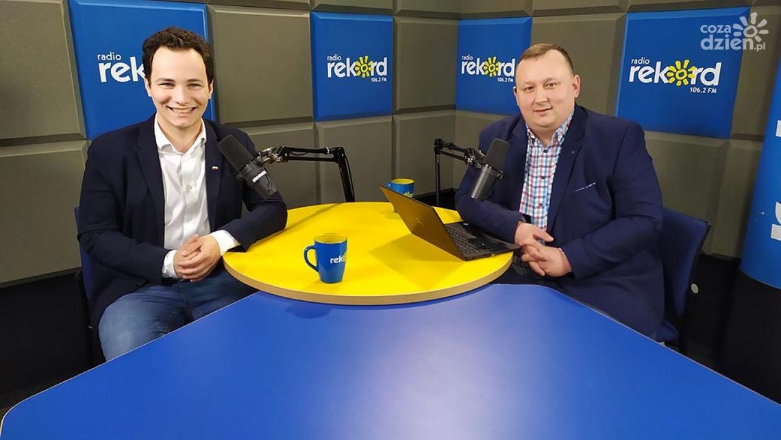 Fajdek: Niech PiS wyciągnie ustawy lewicy