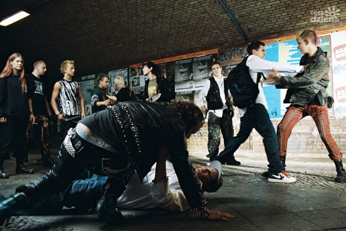 "Fala" w Kinie na temat "Fala" w Kinie na temat