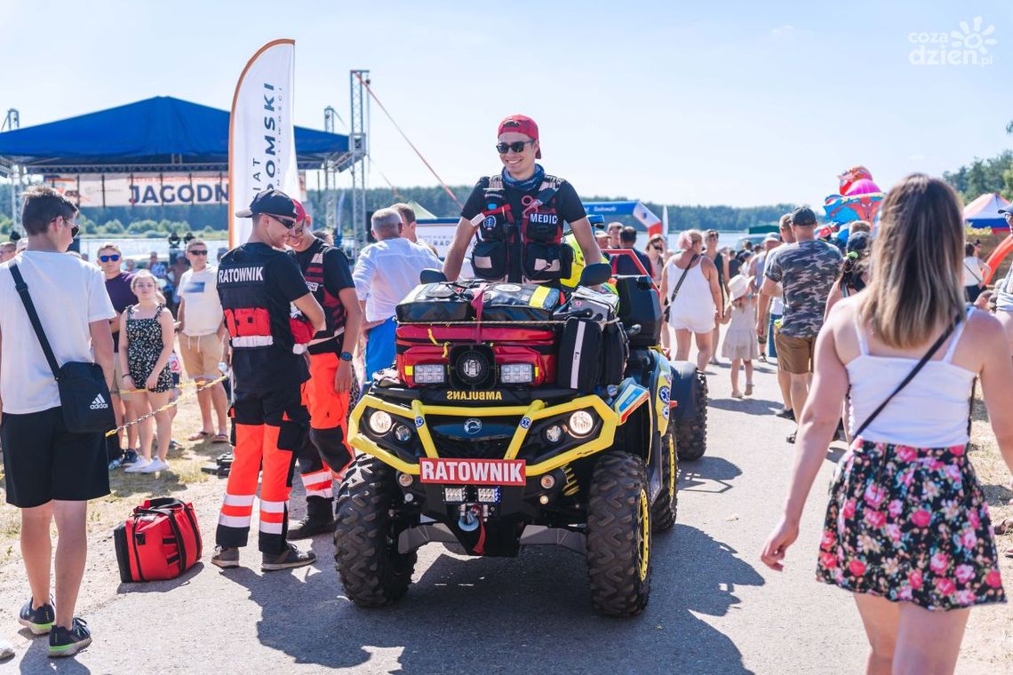 Festyn "Powitanie Lata" nad zalewem w Jagodnie