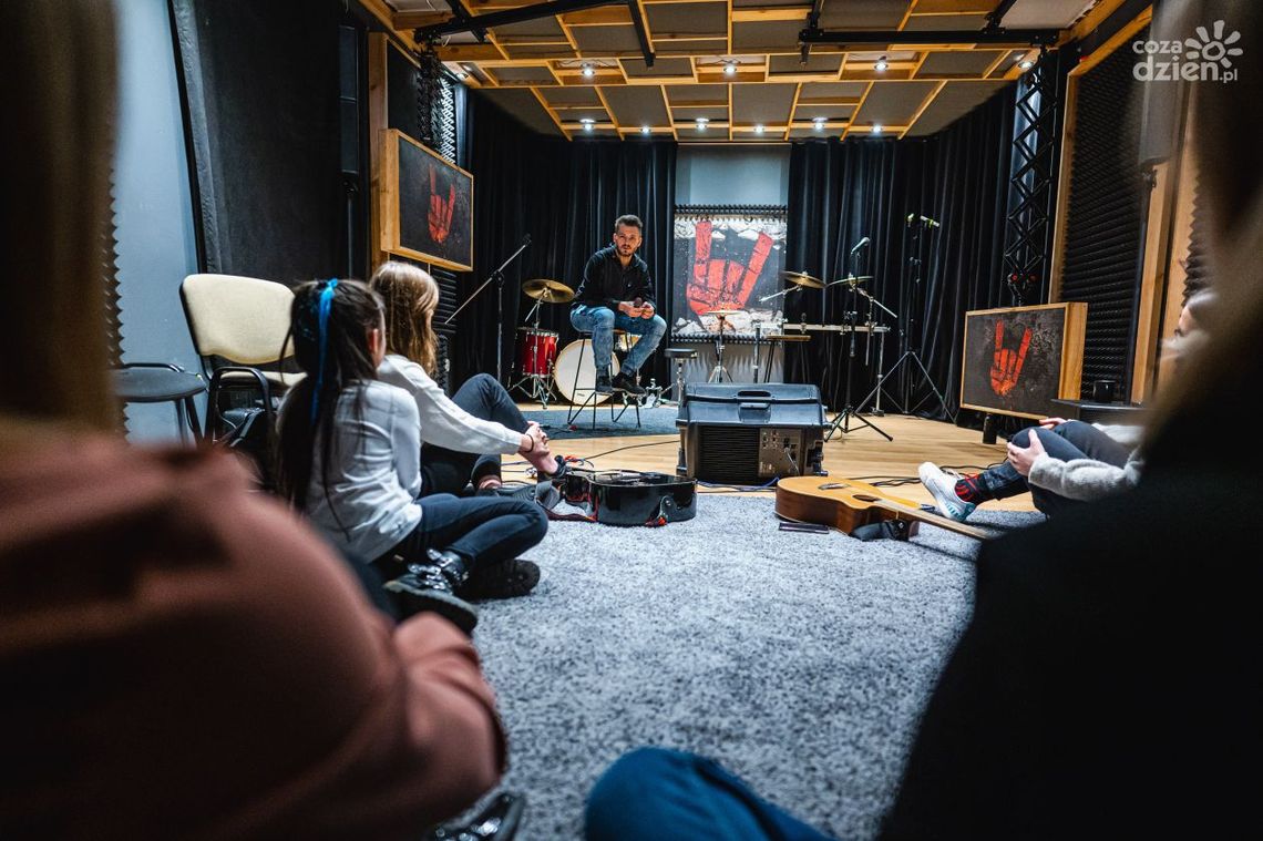 Finaliści Co Za Talent przygotowują się do finału w Radomskiej Szkole Rocka (zdjęcia)