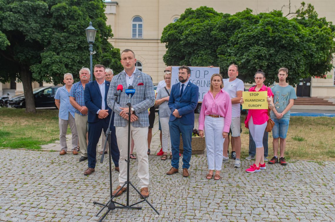 Foryś: Tu jest Polska. Żyjemy po polsku i tak ma zostać