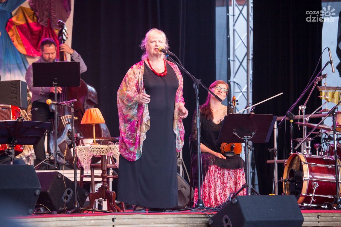 Fosa pełna kultury zakończona