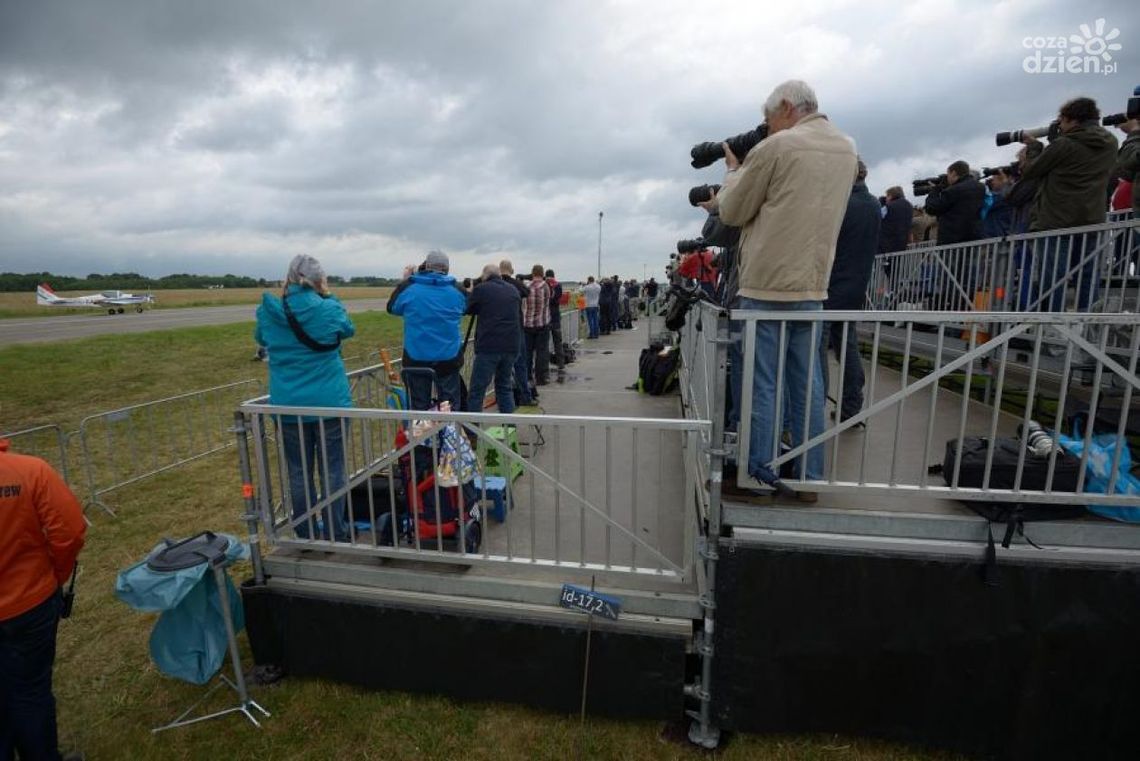 Fototrybuna na Air Show 2013 w Radomiu Fototrybuna na Air Show 2013 w Radomiu
