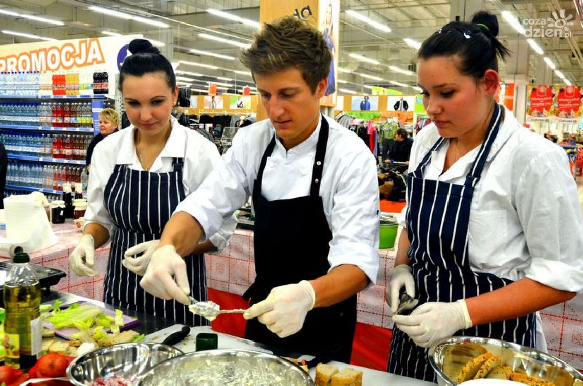 Francuski kucharz i lokalne produkty w Leclercu Francuski kucharz i lokalne produkty w Leclercu