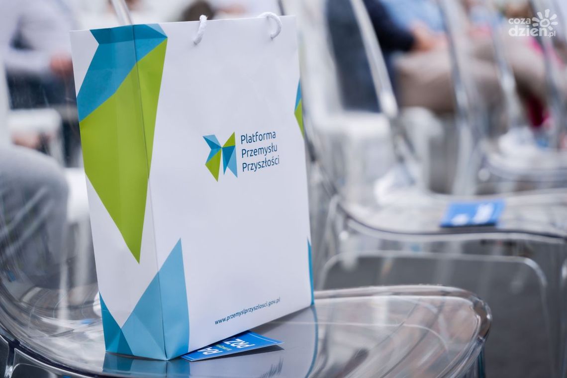 Fundacja Platforma Przemysłu Przyszłości do likwidacji! Fundacja Platforma Przemysłu Przyszłości do likwidacji!
