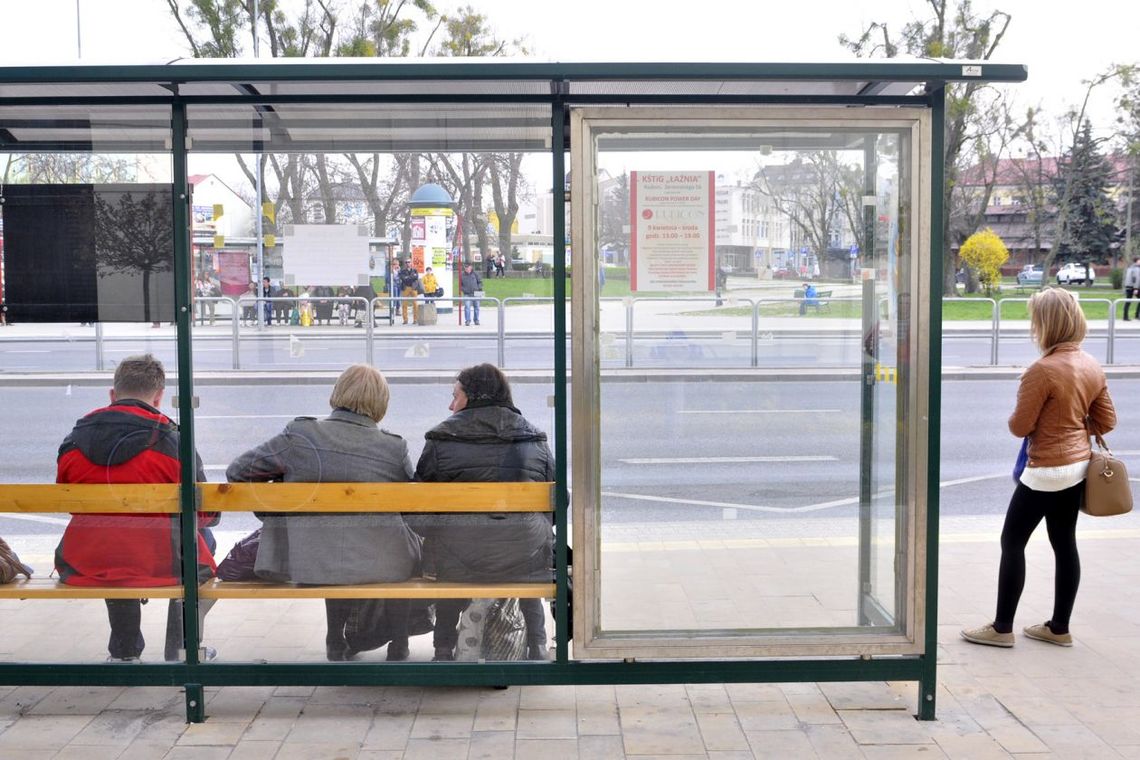 Gabloty przystankowe z firmy radnego