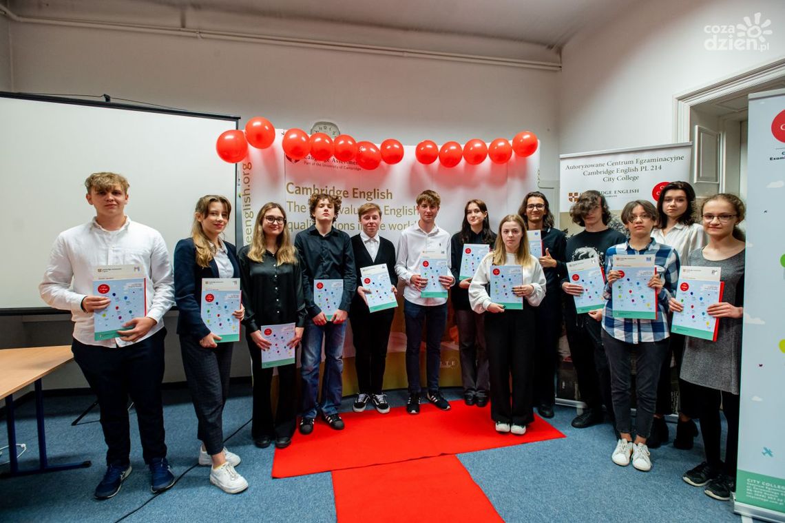 Gale Certyfikatów Cambridge w Autoryzowanym Centrum Egzaminacyjnym PL 214 