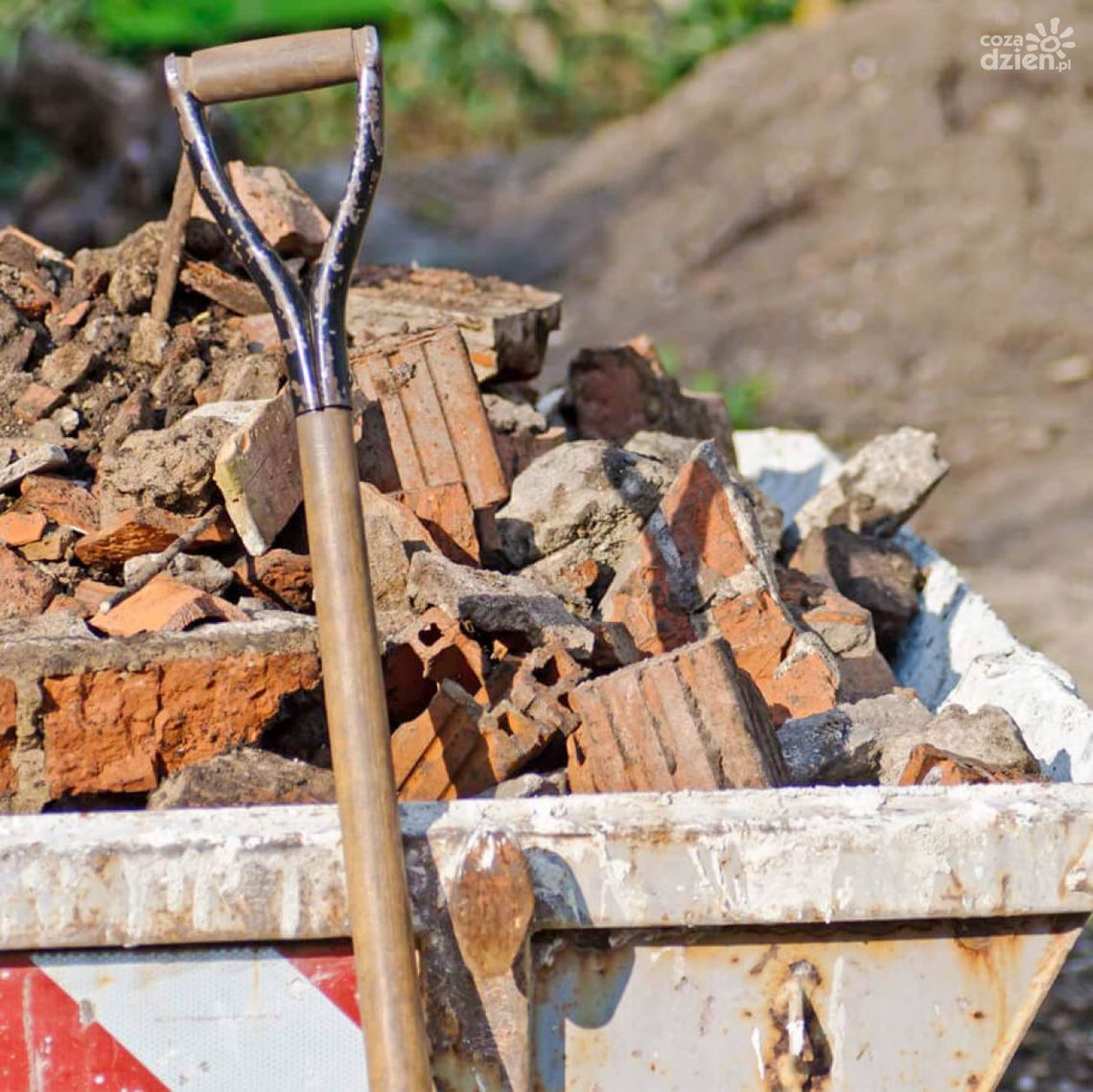 Gdzie wyrzucić gruz? Nie do śmietnika!