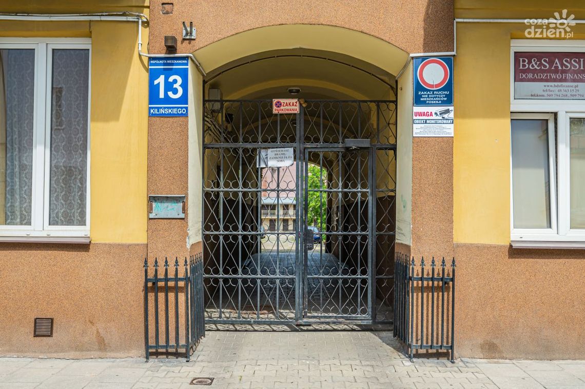 Gimnazjum Towarzystwa „Przyjaciół Wiedzy” Gimnazjum Towarzystwa „Przyjaciół Wiedzy”