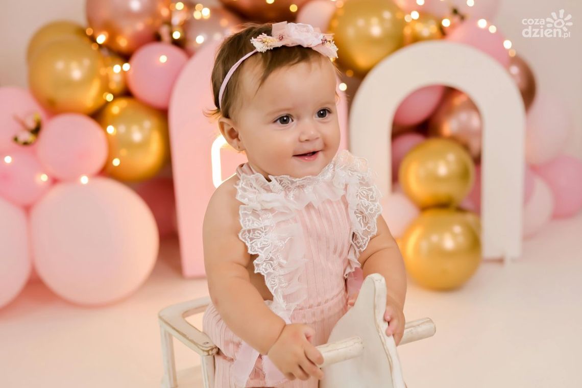 Girlandy i inne dekoracje baalonowe na urodziny dziecka 