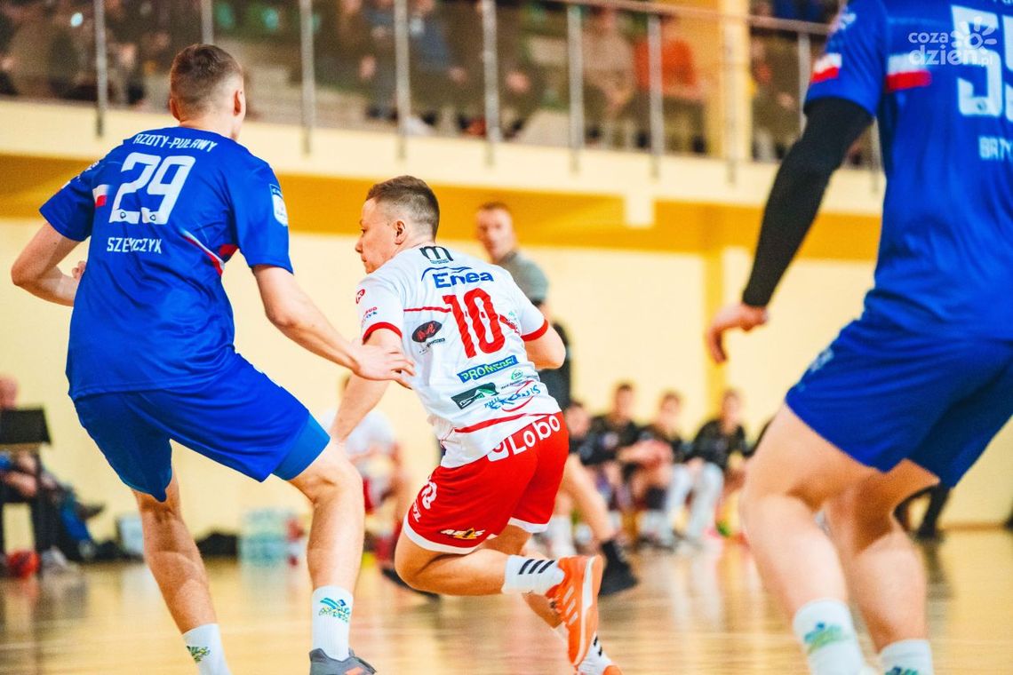 Gładki triumf szczypiornistów ze Zwolenia. Nie pozostawili złudzeń Azotom II Puławy