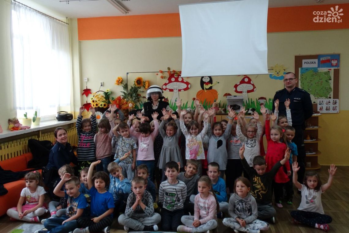 Gliniarze w przedszkolu